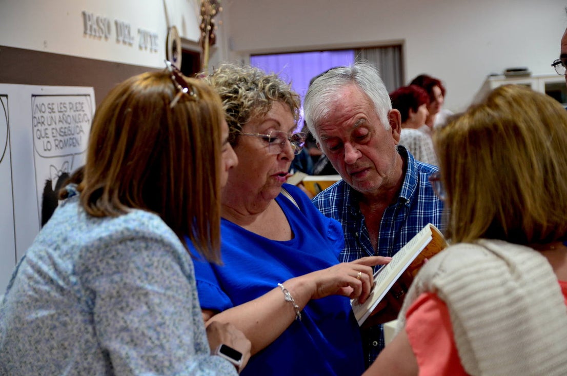 Presentación del libro 'Bautismos de la iglesia de Huétor Vega 1600-1920'