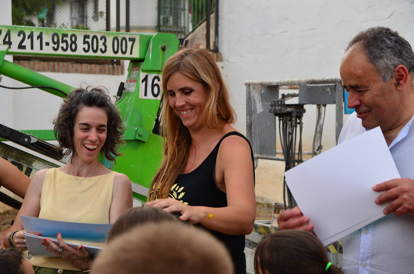 Un mural en Huétor Vega recuerda la importancia de «sembrar el futuro»