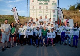 Los ganadores de las distintas categorías, en Huétor Vega.