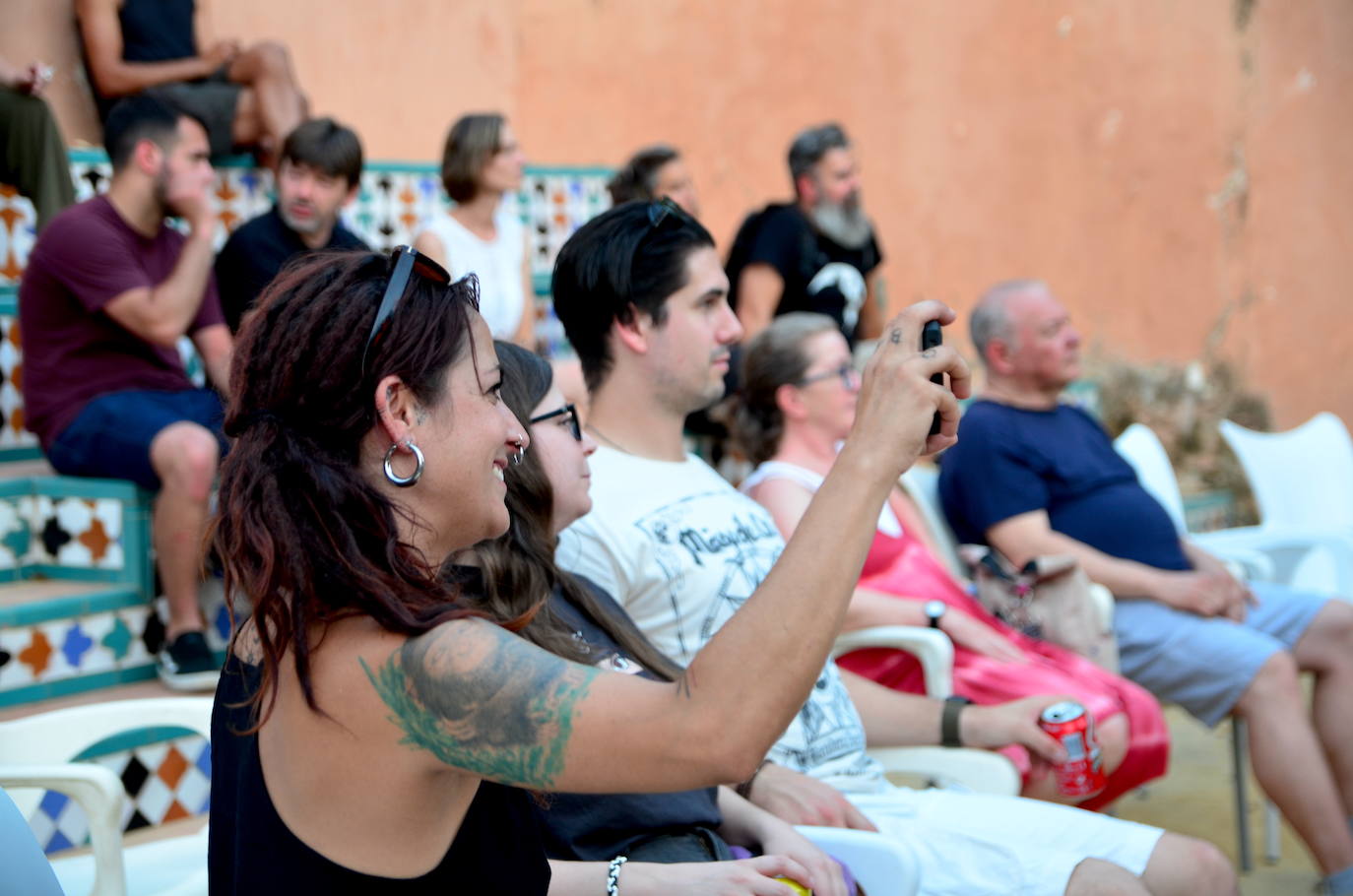 Huétor Vega abre el micro y el escenario se llena de talento