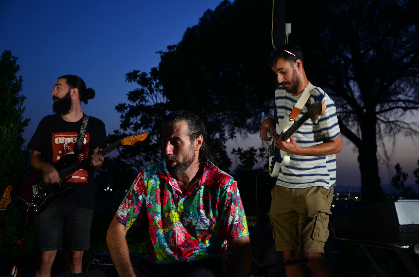 Huétor Vega abre el micro y el escenario se llena de talento