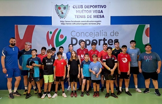Jóvenes palistas disputan 140 enfrentamientos en la Liga de Verano de Huétor Vega
