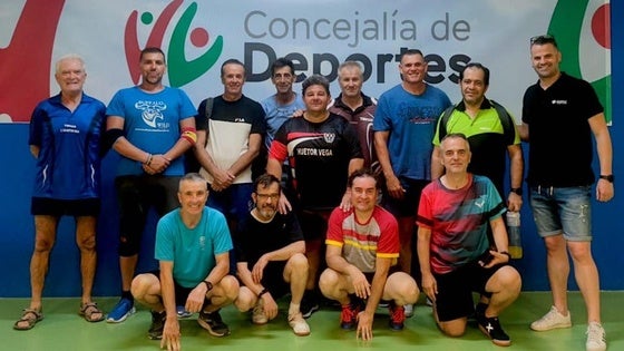 Los veteranos cierran la primera fase de la Liga de Verano de Huétor Vega
