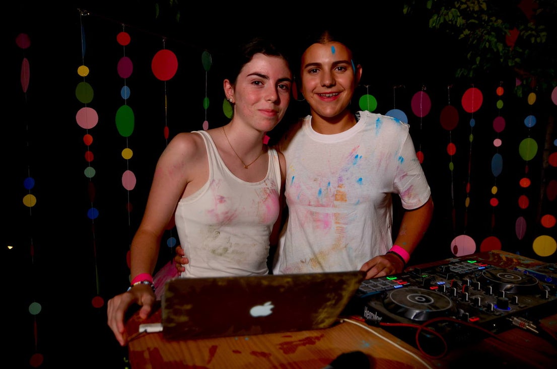 Todo es de color en la Fiesta Holi de Huétor Vega
