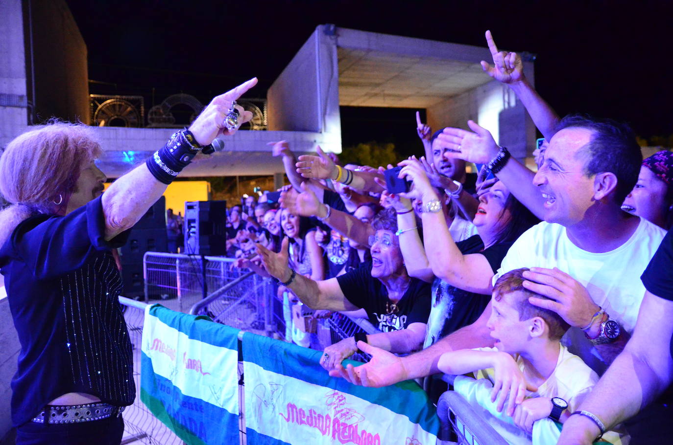 Locura con Medina Azahara en Huétor Vega