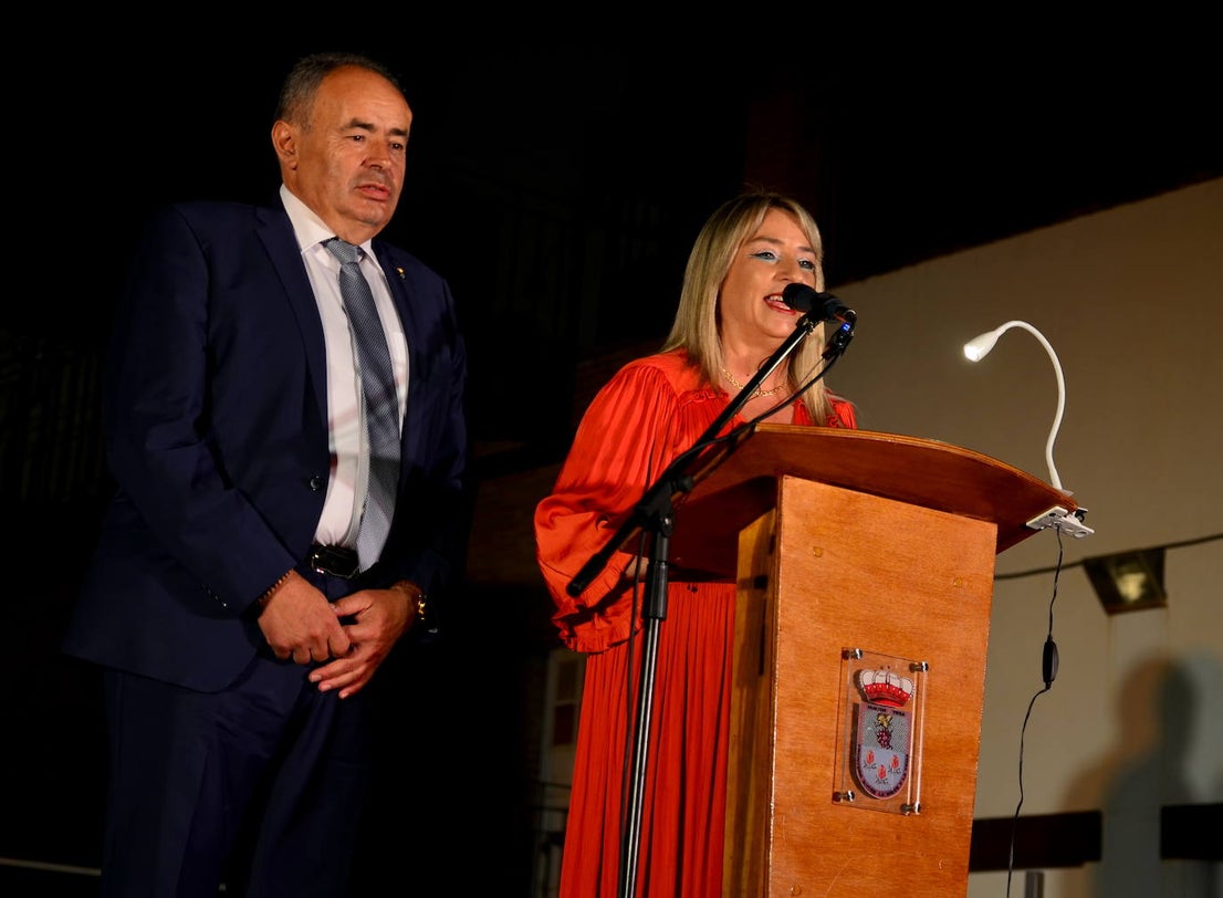 El pregón de María Angustias Velázquez inaugura las fiestas de Huétor Vega