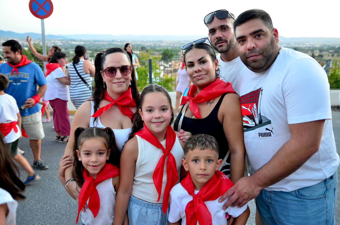 Huétor Vega vibra con su particular encierro de 'toros'
