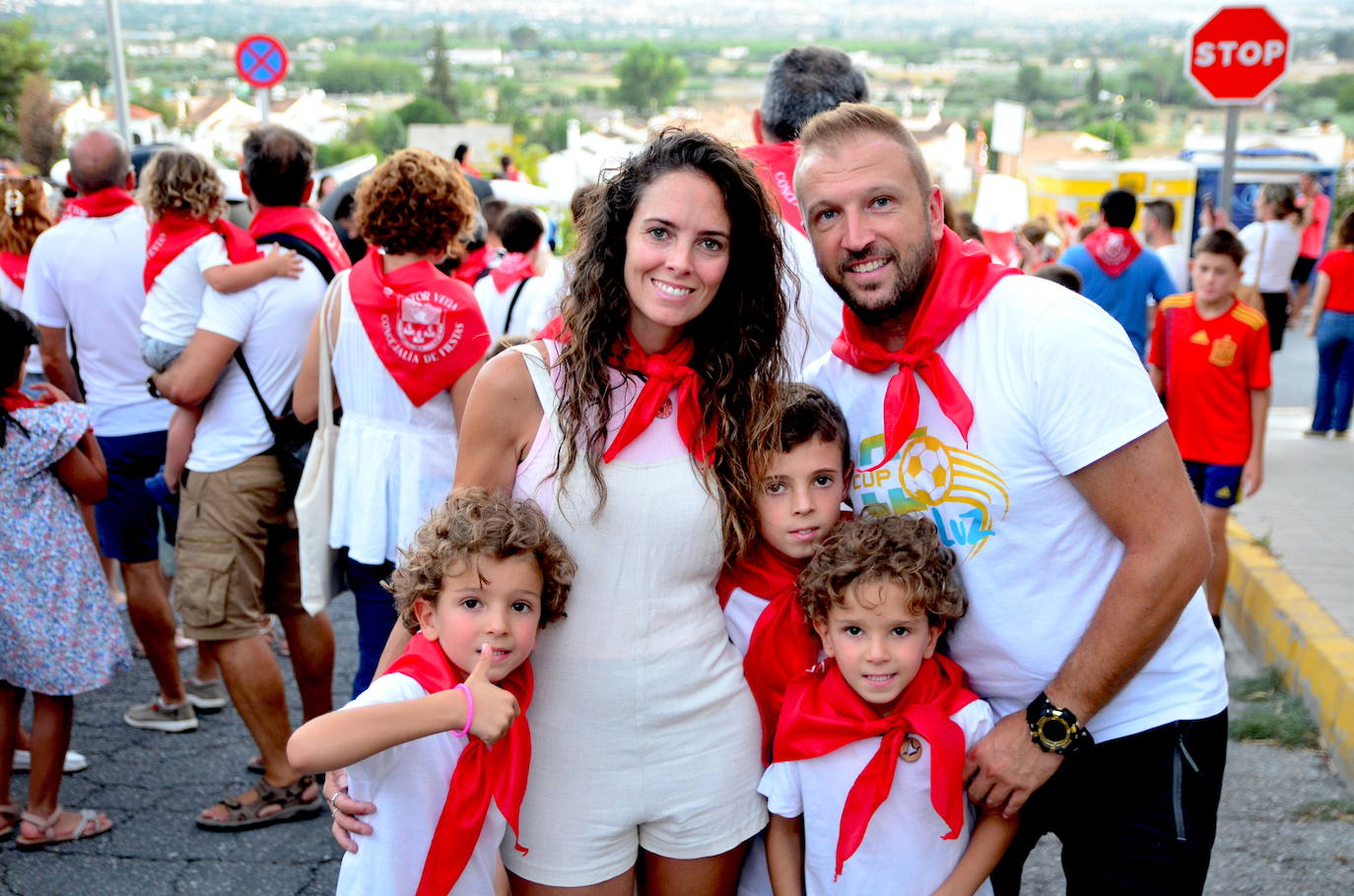 Huétor Vega vibra con su particular encierro de 'toros'