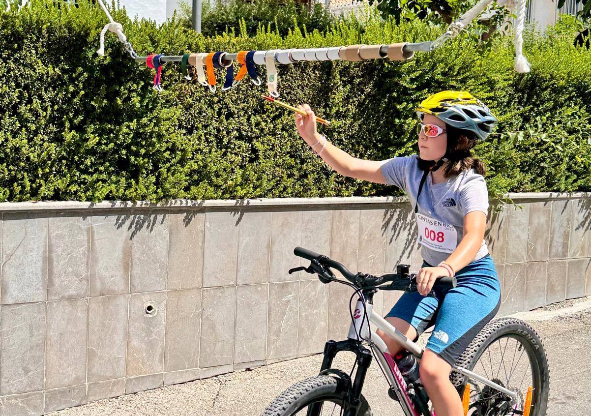 La fiesta del agua y la espuma refresca Huétor Vega