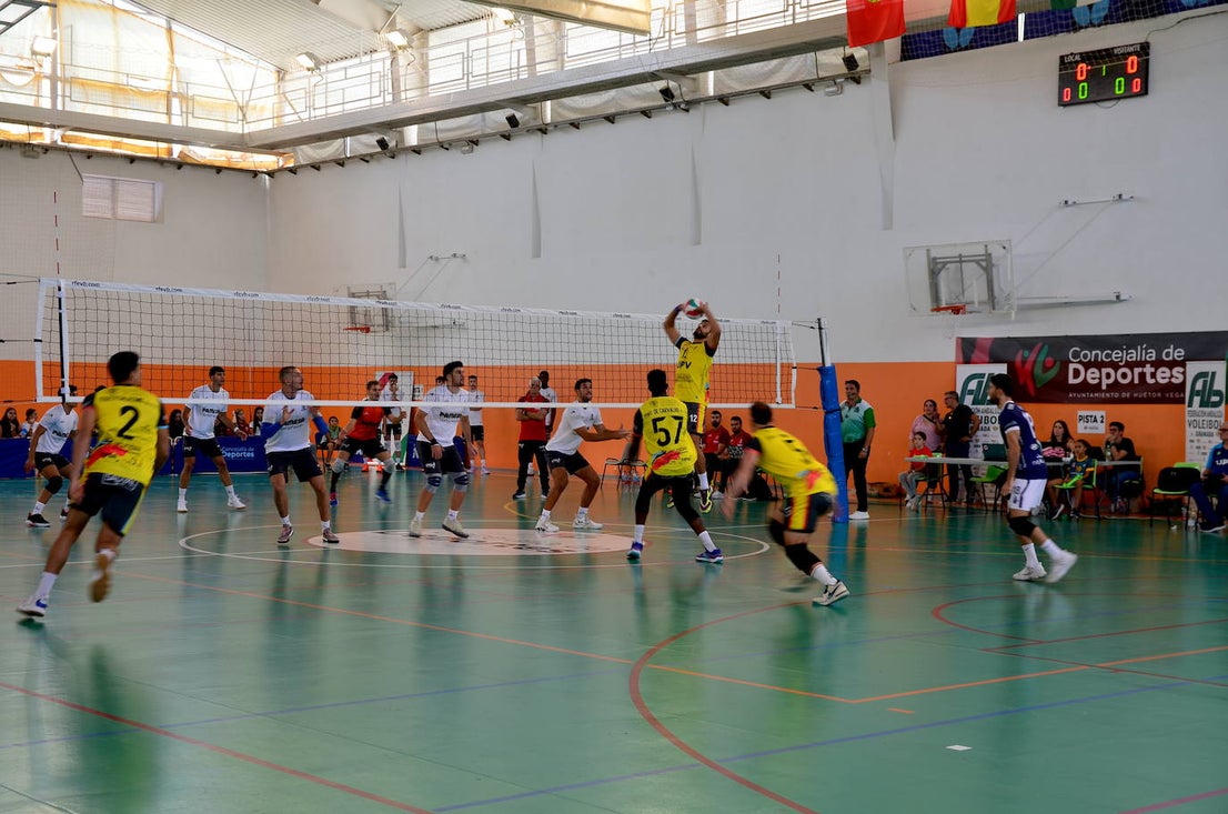 Triunfo del voleibol en Huétor Vega