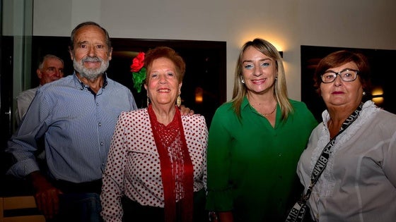 Cena, baile y canción de autor en San Miguel de Huétor Vega