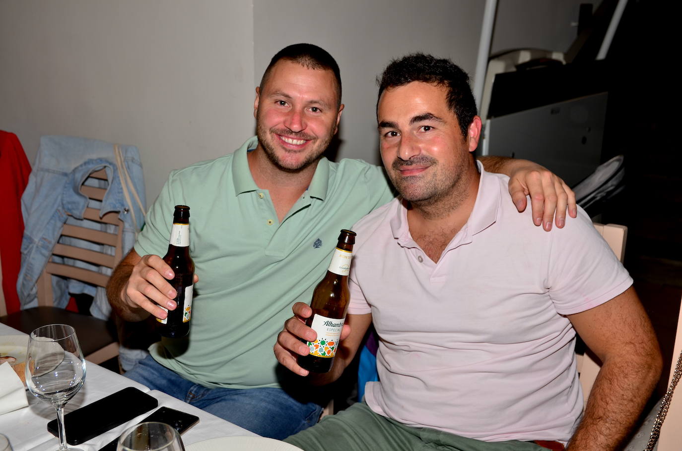 Cena, baile y canción de autor en San Miguel de Huétor Vega