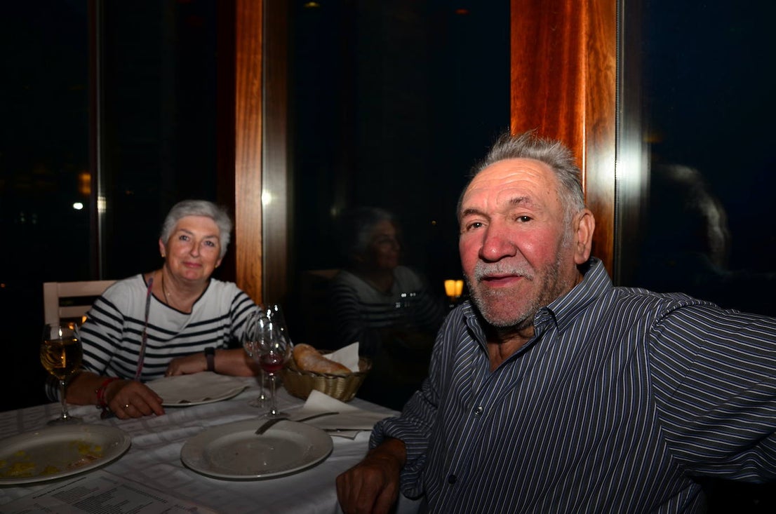 Cena, baile y canción de autor en San Miguel de Huétor Vega