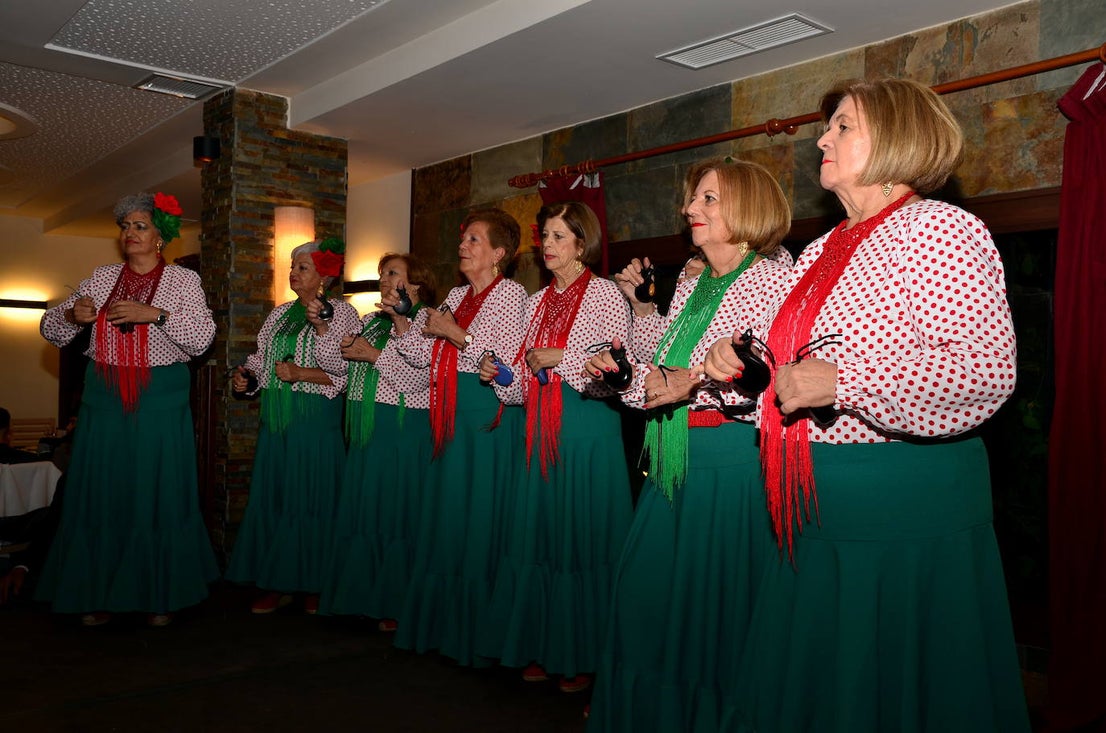 Cena, baile y canción de autor en San Miguel de Huétor Vega