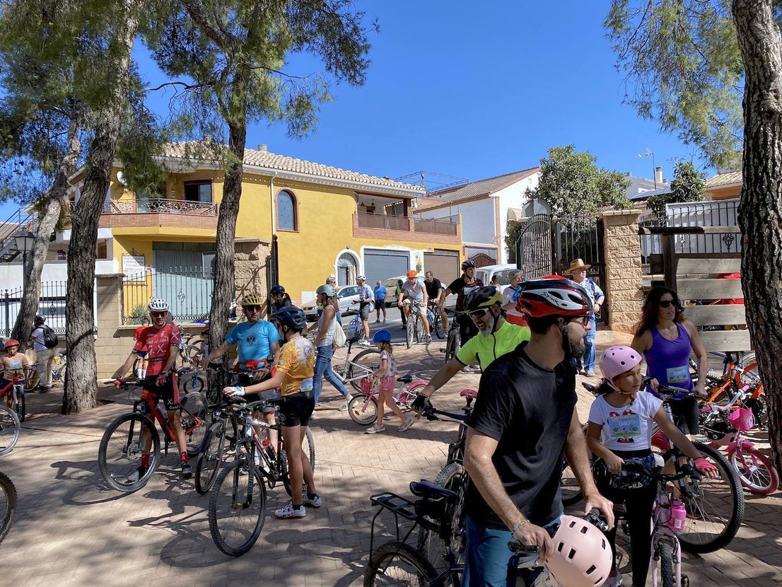 Barbacoa sobre ruedas en el Parque de los Pinos de Huétor Vega
