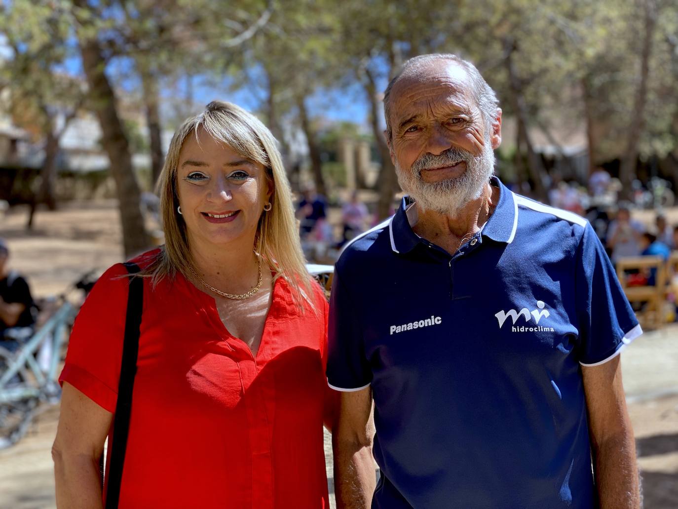 Barbacoa sobre ruedas en el Parque de los Pinos de Huétor Vega