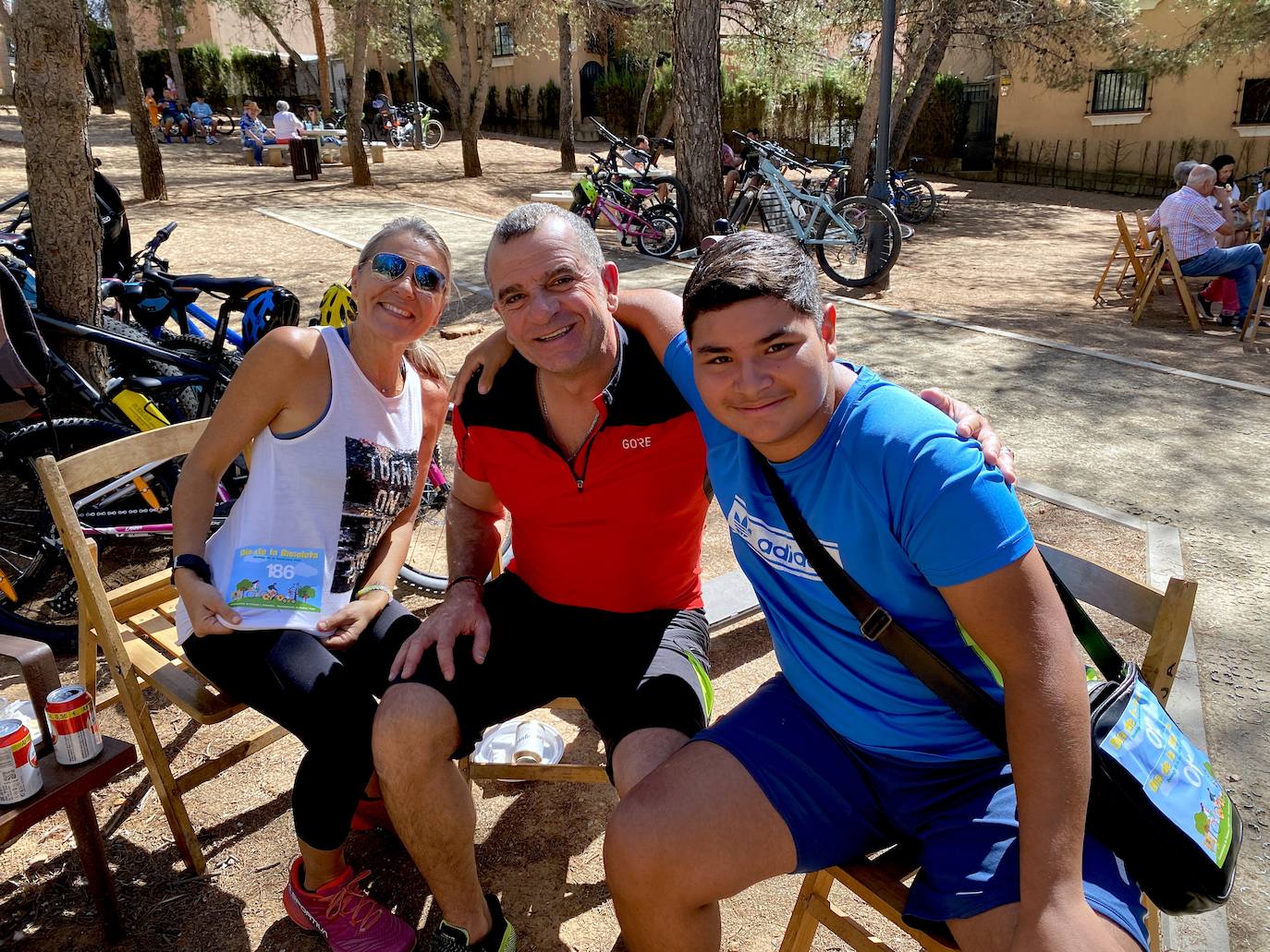 Barbacoa sobre ruedas en el Parque de los Pinos de Huétor Vega