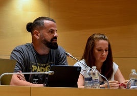 Chus Fernández, anoche en el pleno extraordinario del Ayuntamiento de Huétor Vega.