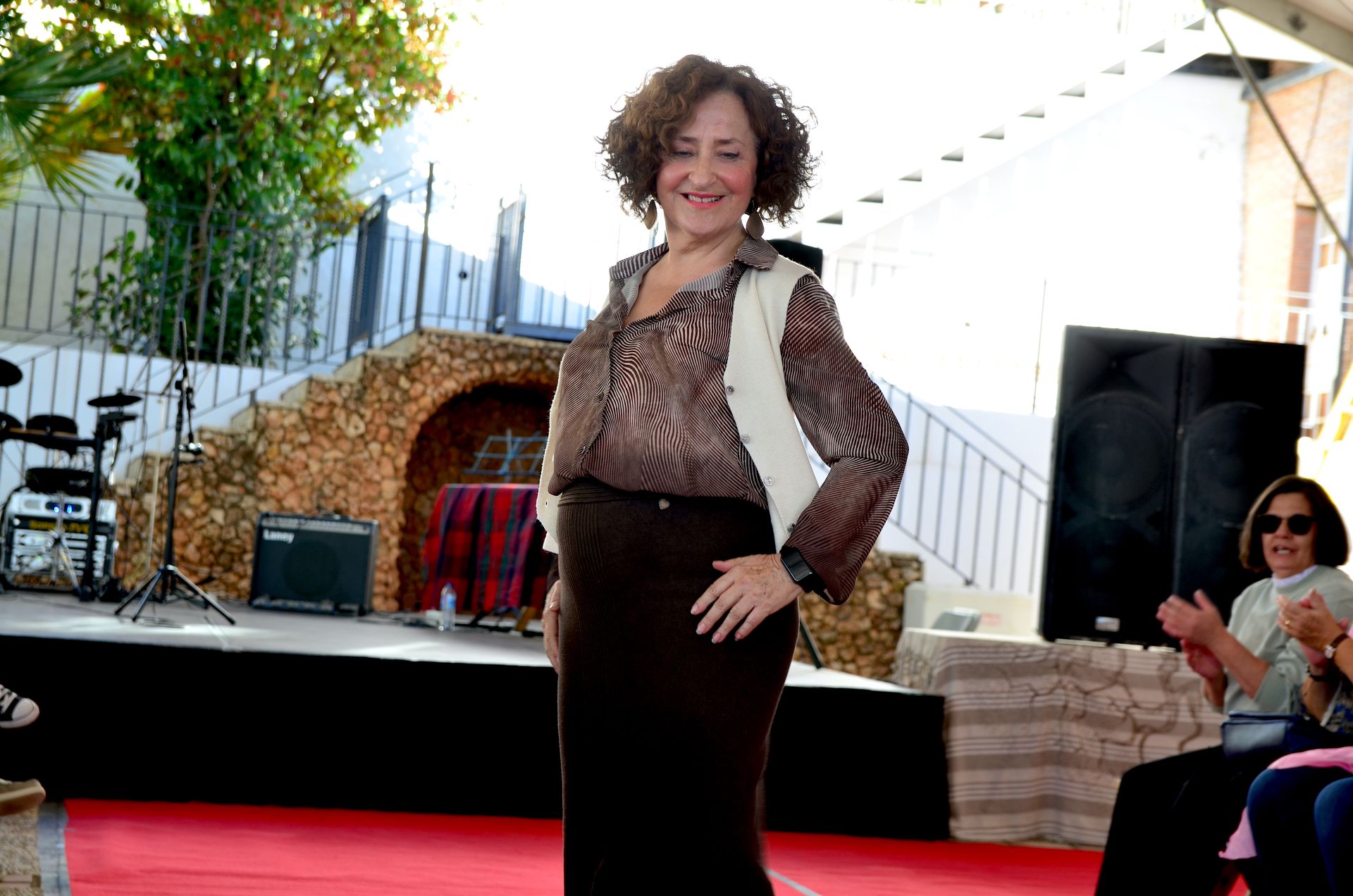 El comercio local de Huétor Vega desfila en su alfombra roja