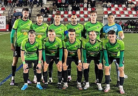 Once inicial del Huétor Vega en Armilla.