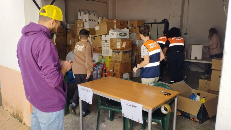 Huétor Vega hace una recogida masiva para Valencia
