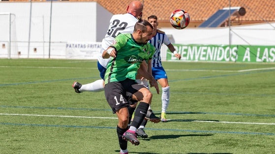 Gol de oro de Rober: el Huétor Vega aprovecha su oportunidad ante el Motril