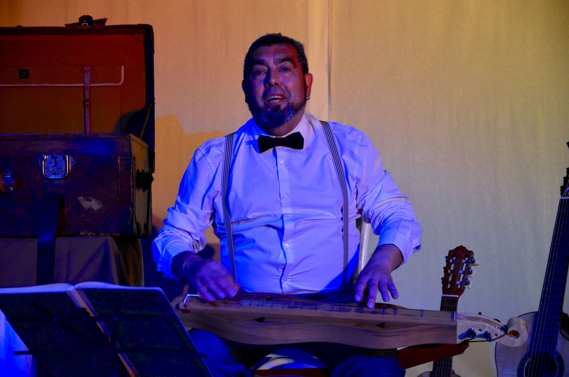 Huétor Vega canta con la 'maleta sonora' de Federico García Lorca.