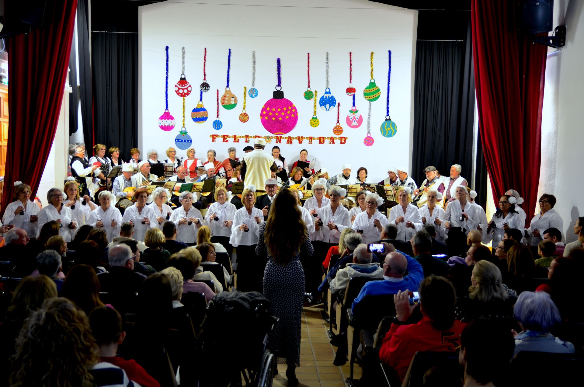 La Navidad relumbra en Huétor Vega