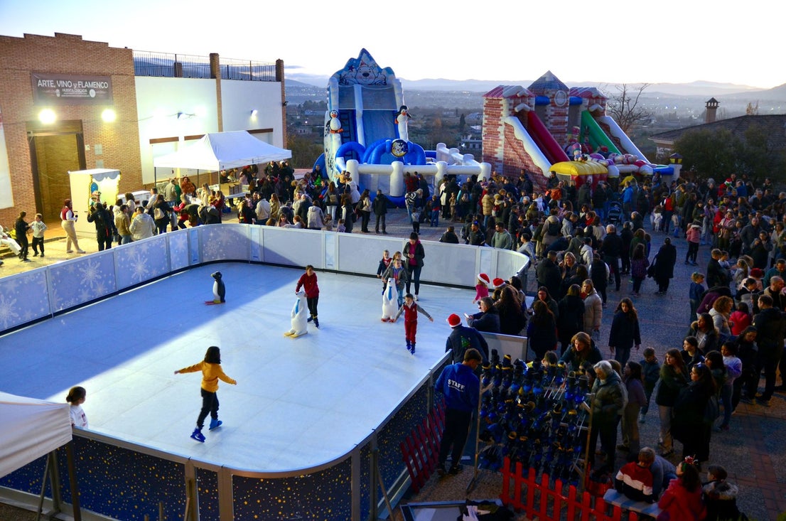 Huétor Vega, una pista de patinaje y la puesta de sol
