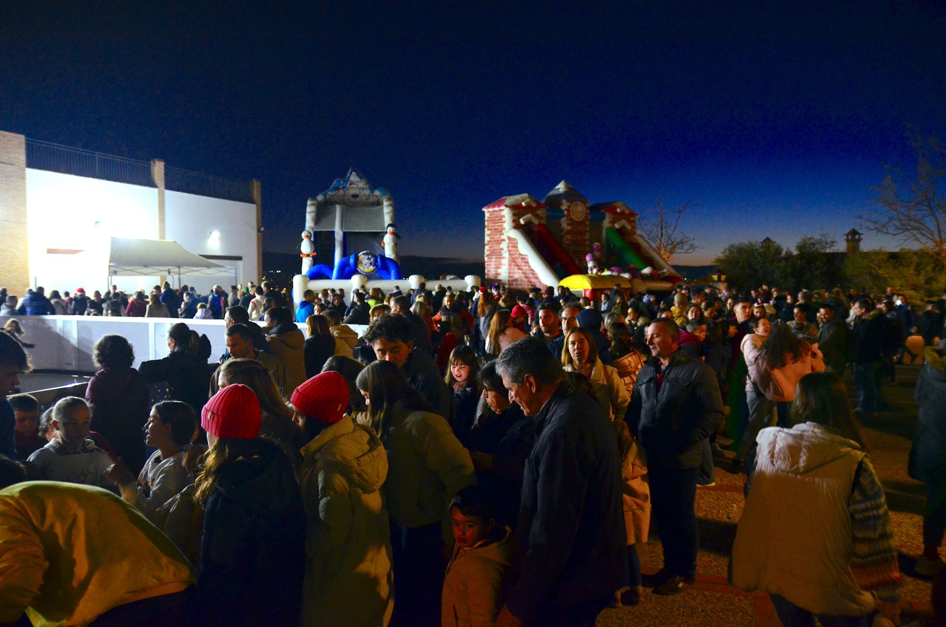 Huétor Vega, una pista de patinaje y la puesta de sol