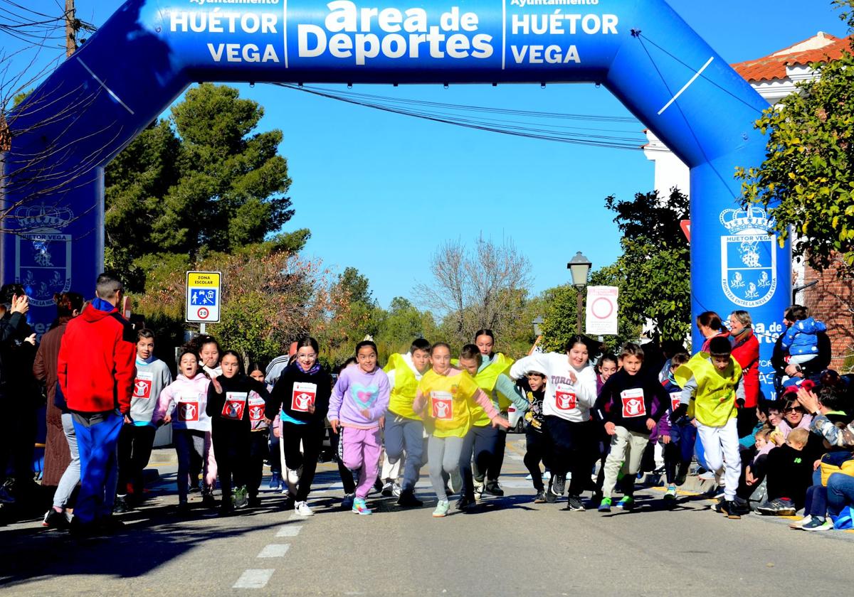 La tradicional carrera solidaria con motivo del Día Escolar de la No Violencia y la Paz.