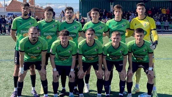 Huétor Vega y Real Jaén empatan en un choque vibrante en Las Viñas