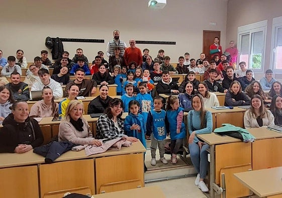 Escolares de 4 años de Huétor Vega exponen sus trabajos en la UGR