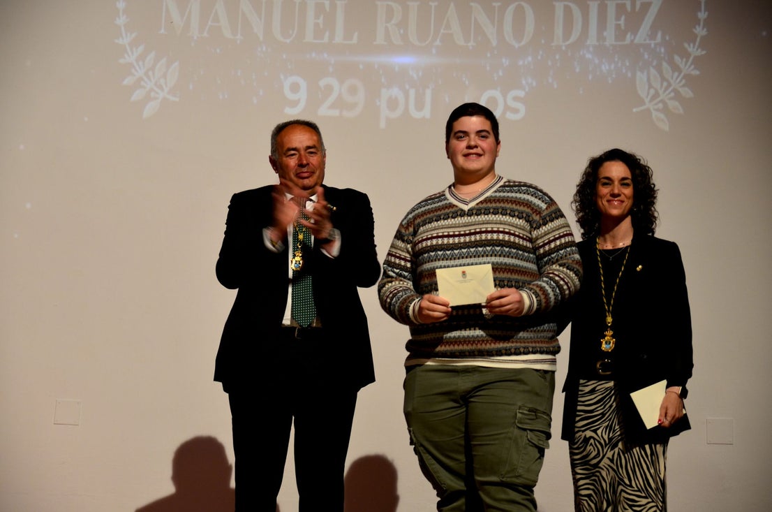 Así ha sido el acto del Día de Andalucía en Huétor Vega