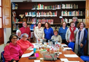 Taller de escritura y poesía, en la Biblioteca Pública de Huétor Vega.