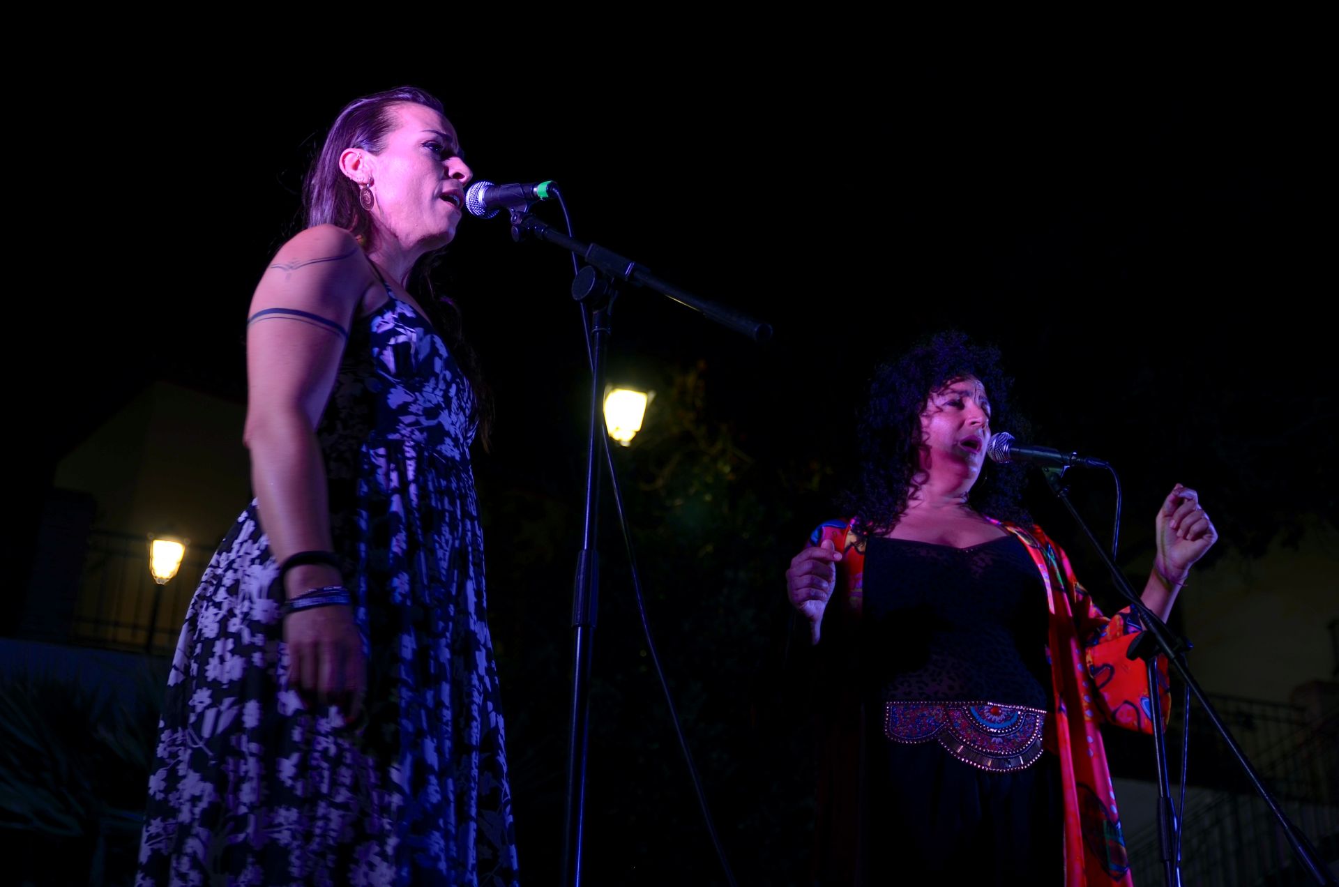 Las voces de Marta Martínez y Esther Crisol: soul y flamenco con Vendiendo Flores.