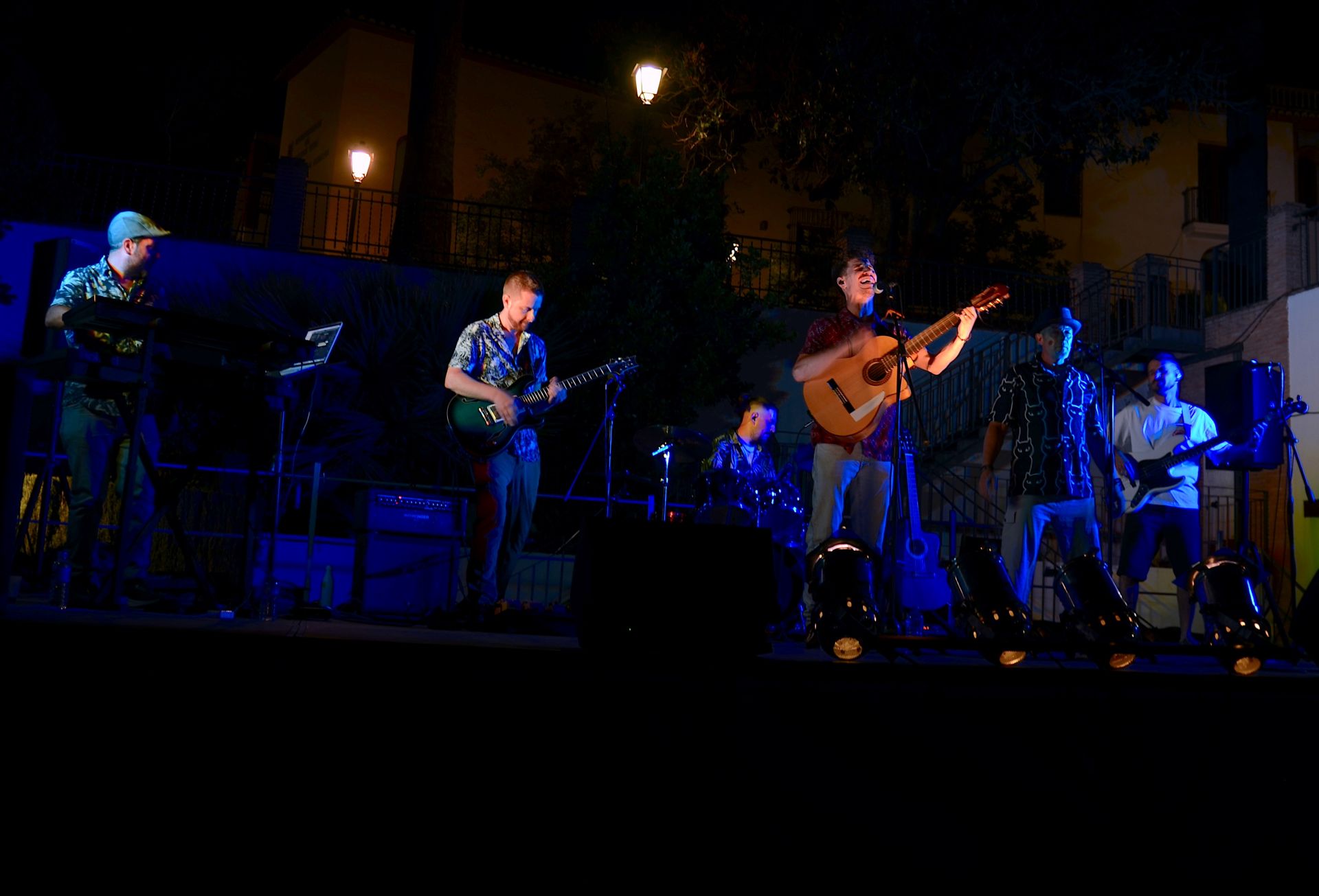 Músicos y artesanos unen fuerzas solidarias en Huétor Vega