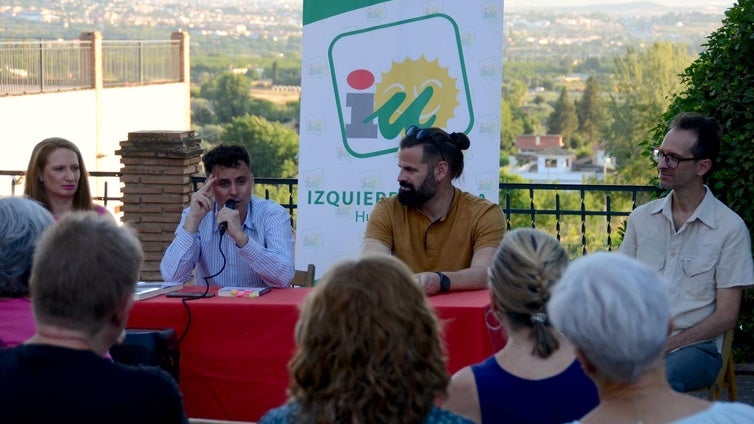 Juan Pinilla habla de su literatura y de la vida en Huétor Vega