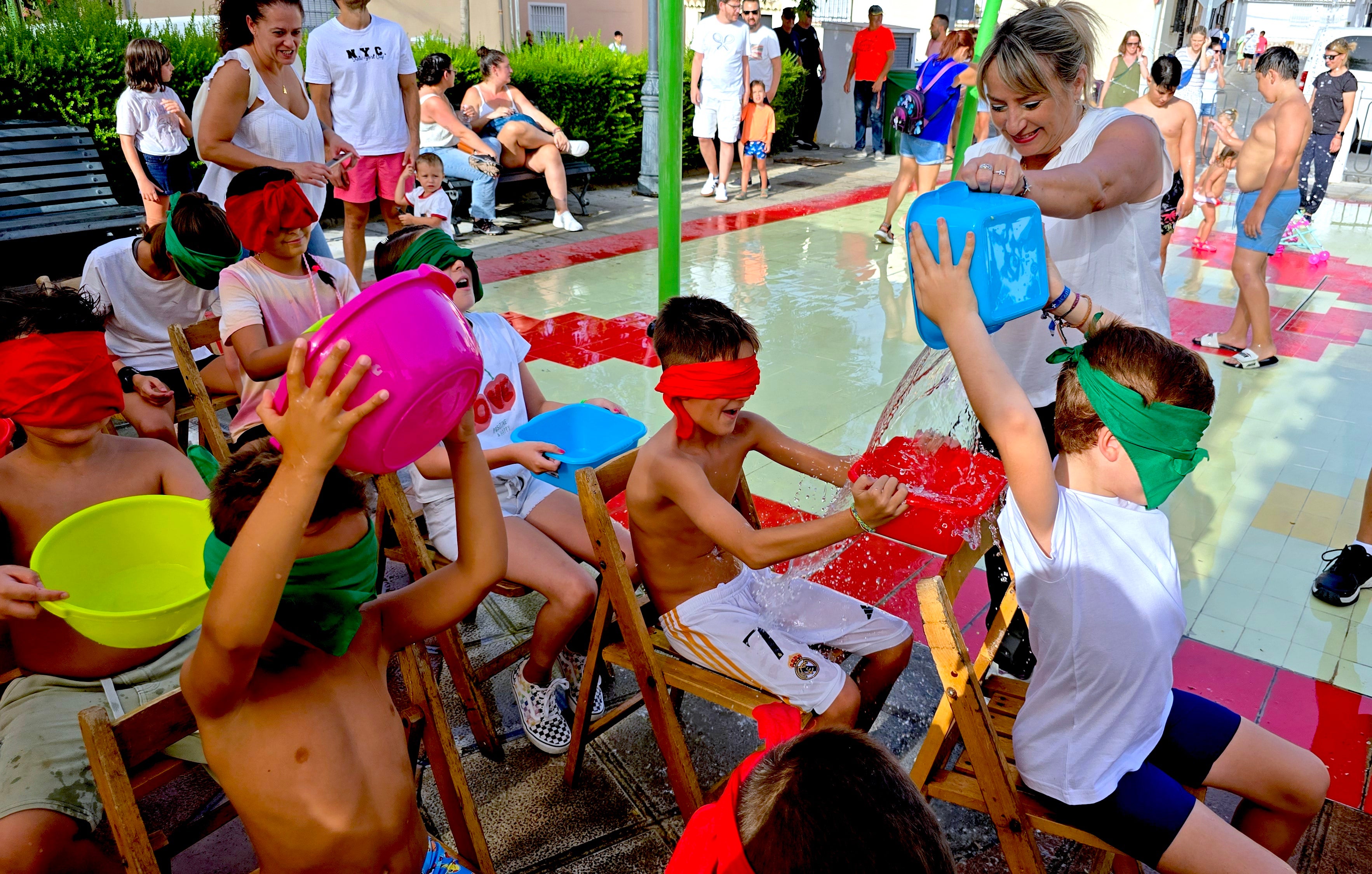 Juegos tradicionales, en la Plaza Abdal Malik.