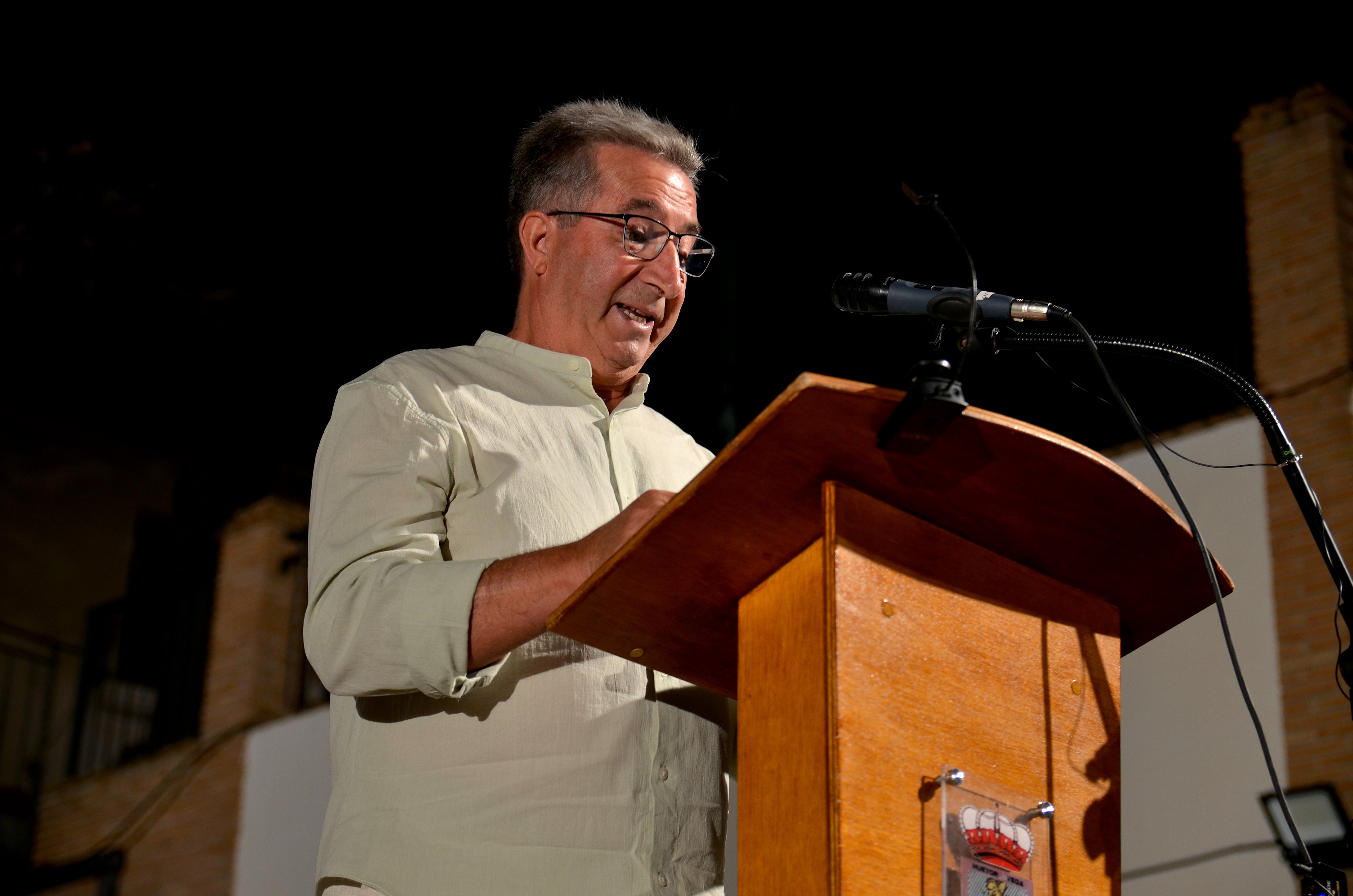 Jesús García Fernández, pronunciando su pregón en Huerta Cercada.