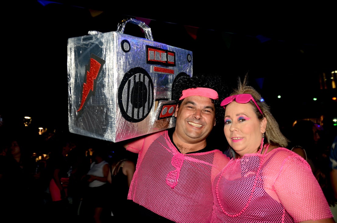 Fiesta 'ochentera' en Huétor Vega