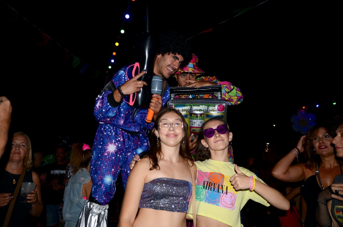 Fiesta 'ochentera' en Huétor Vega