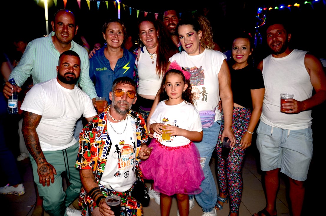 Fiesta 'ochentera' en Huétor Vega