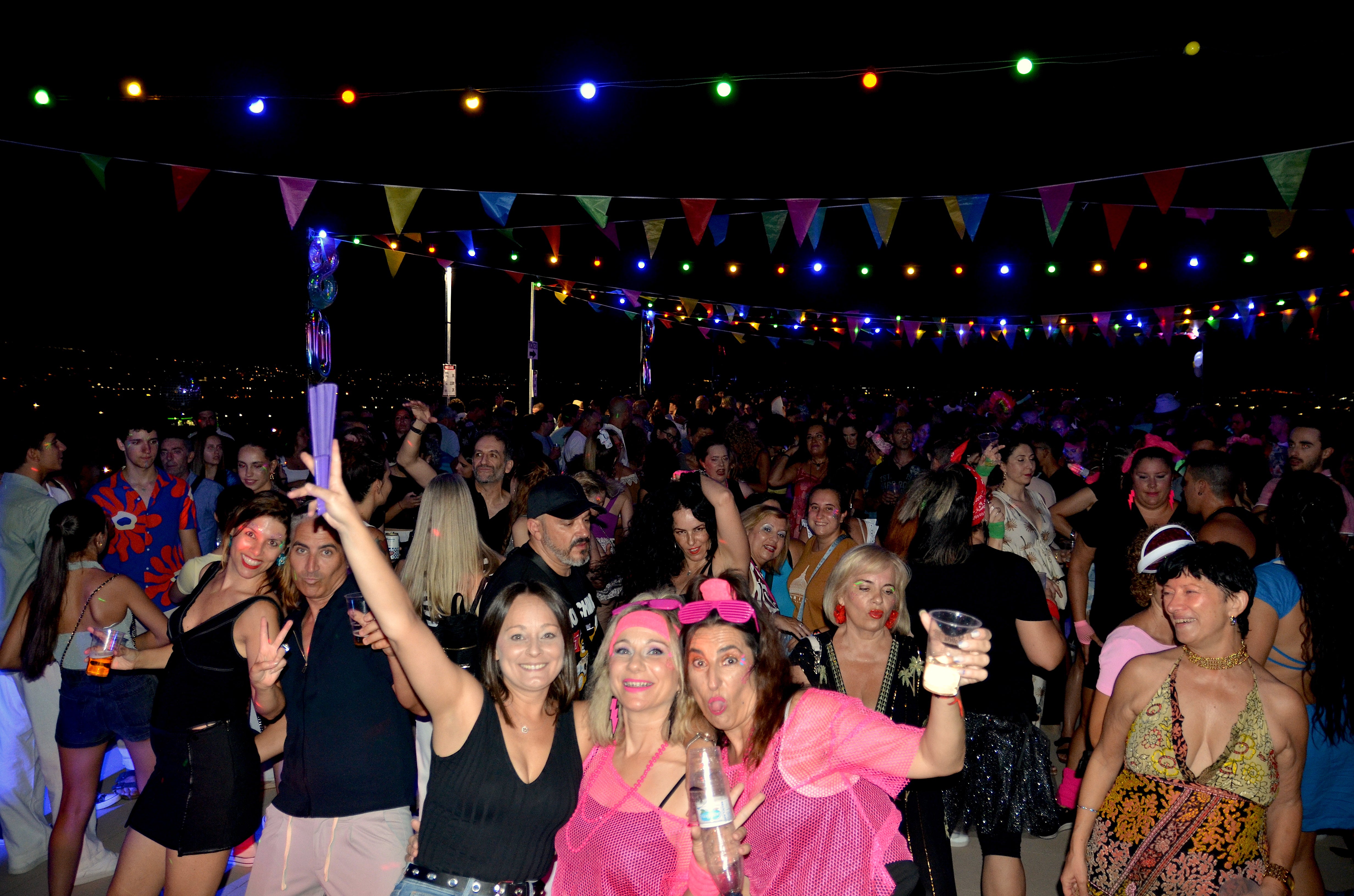 Fiesta 'ochentera' en Huétor Vega