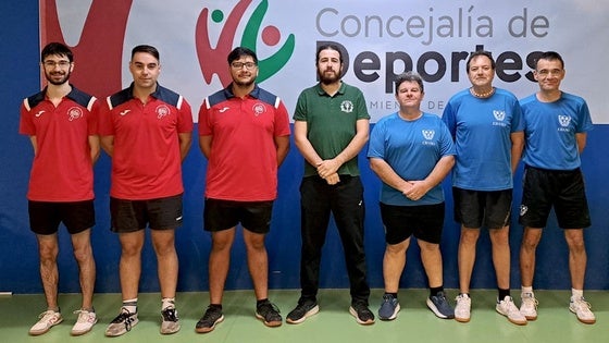 Dos de cal y una de arena en los estrenos ligueros del CD Huétor Vega Tenis de Mesa