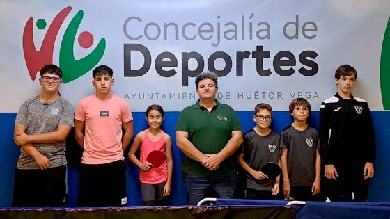 Los canteranos del CD Huétor Vega debutan con solvencia en la liga provincial