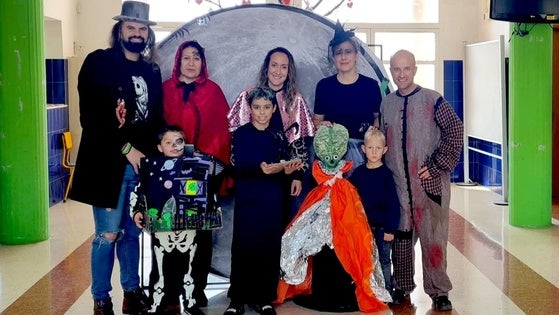 El CEIP Mariana Pineda vibra con sus 'extraterrestres terroríficos'