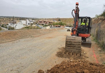 El Ayuntamiento ya tiene listas las torretas y su estructura para dotar de iluminación a la pista de BMX.