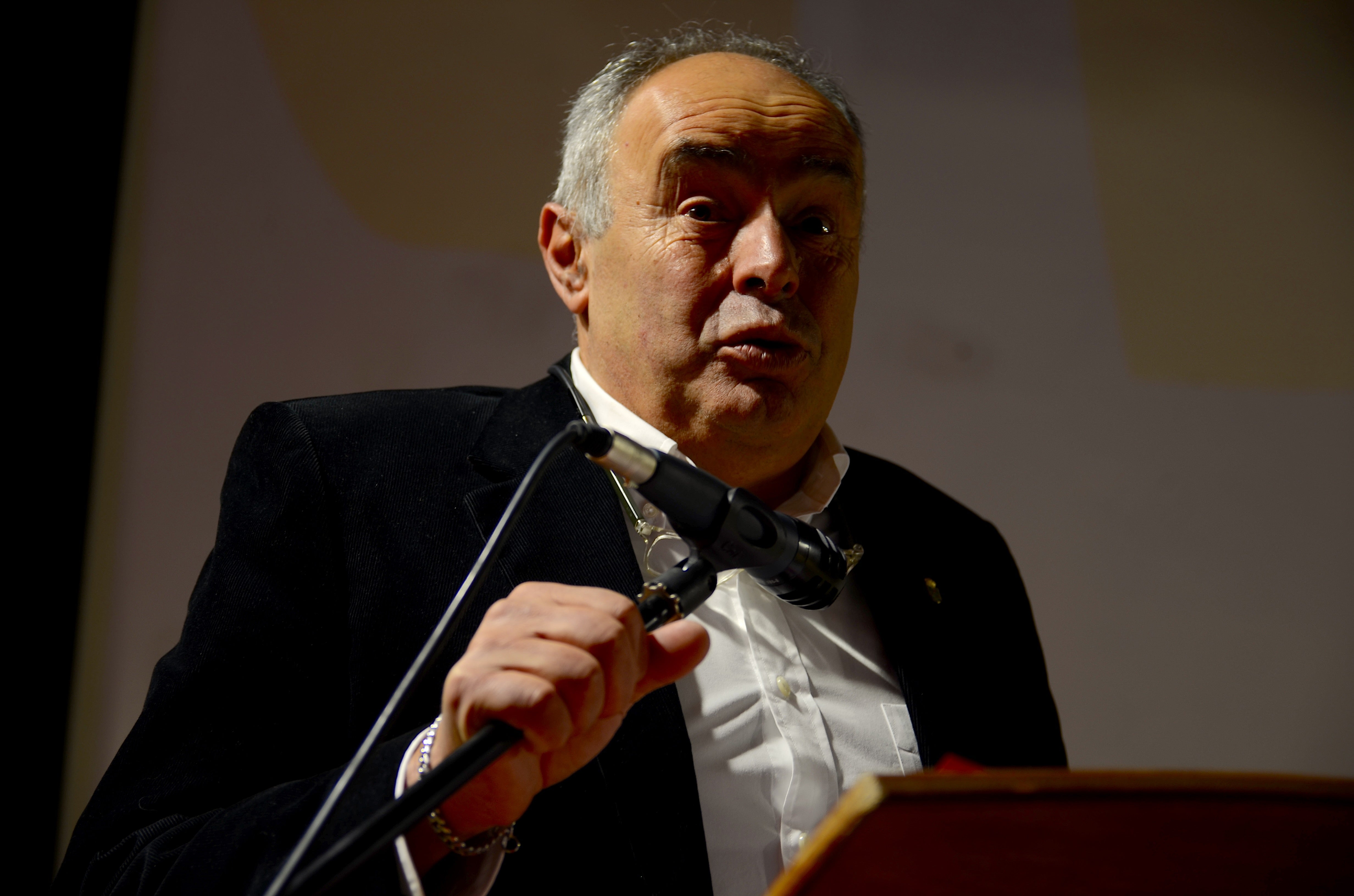 Huétor Vega escenifica el horror de la violencia de género