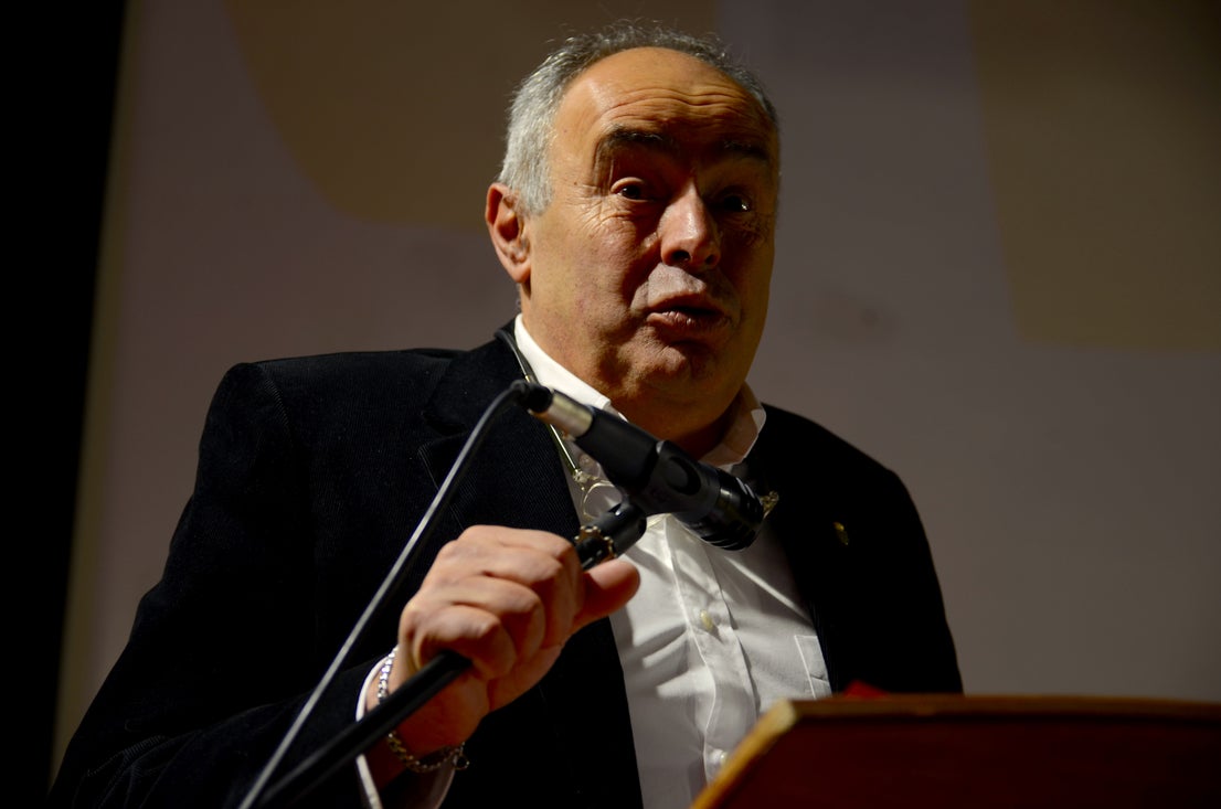 Huétor Vega escenifica el horror de la violencia de género